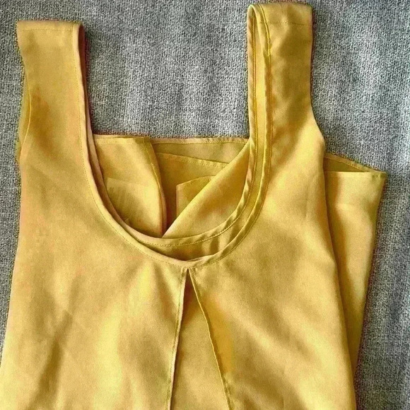 BCBGGeneration | Women’s flowy yellow tank top size  small - Picture 2 of 2
